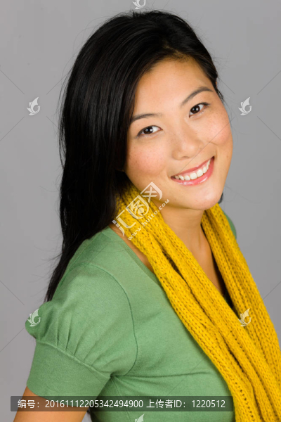 年輕的亞洲女性