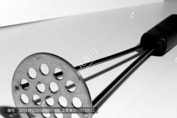 摘要設(shè)計(jì)。B,/,W