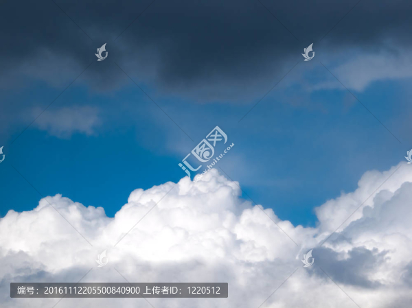 暴風(fēng)雨的天空