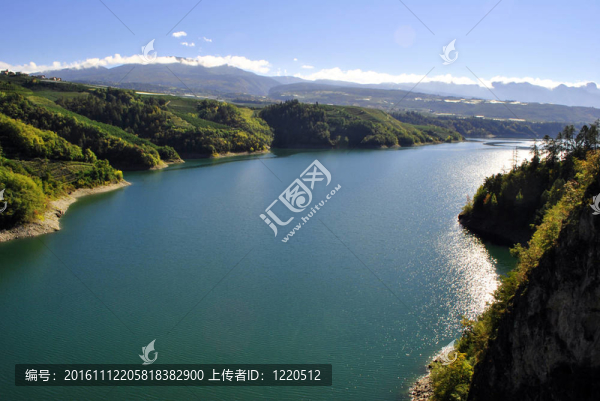 湖心島山