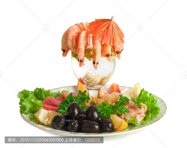 開胃蝦；魚；肉；橄欖和新鮮蔬菜