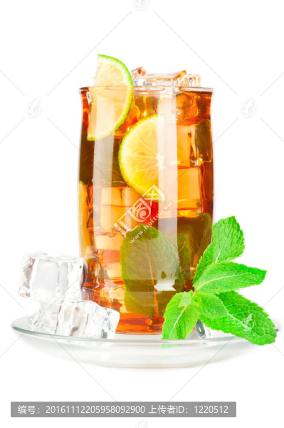 杯冰塊冰茶；酸橙薄荷
