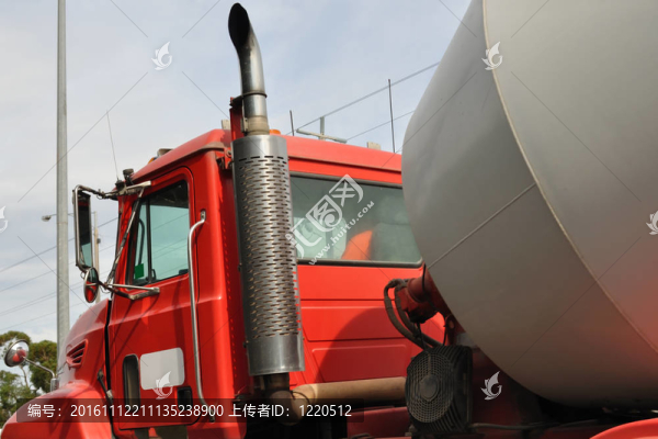 混凝土攪拌運(yùn)輸車