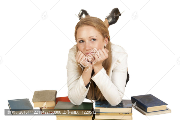 女孩帶著一本書講述的是什么夢