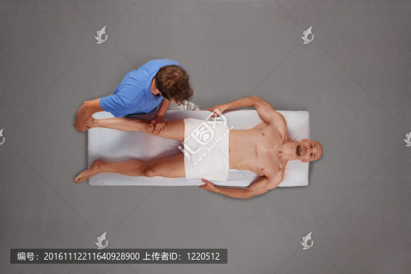 小腿和膝關(guān)節(jié)按摩