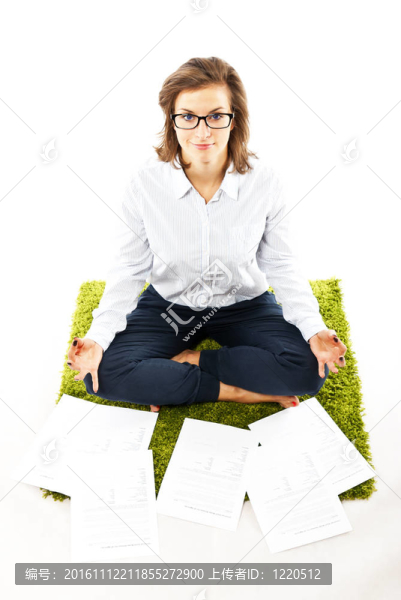 女人在瑜伽