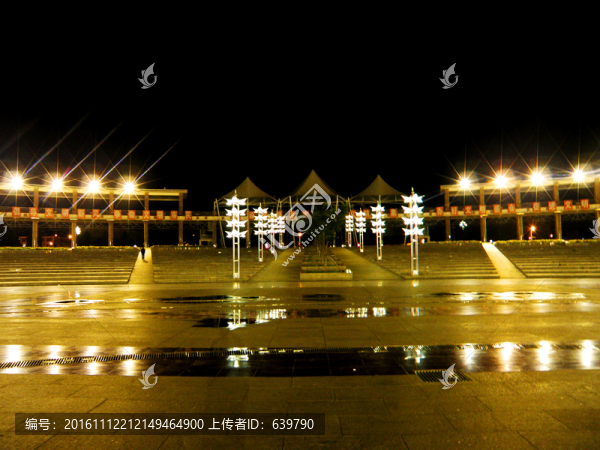 赤峰喀喇沁旗廣場(chǎng)夜景