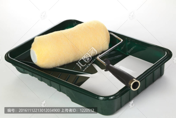 在輥盤上涂上一些白色的白漆（選擇性聚焦；聚焦在輥蓋上）