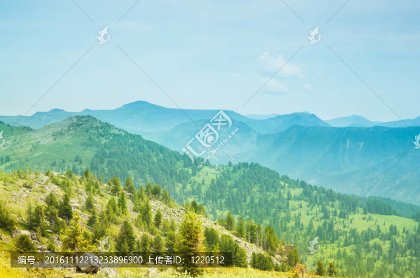 美麗的山地景觀與藍(lán)天