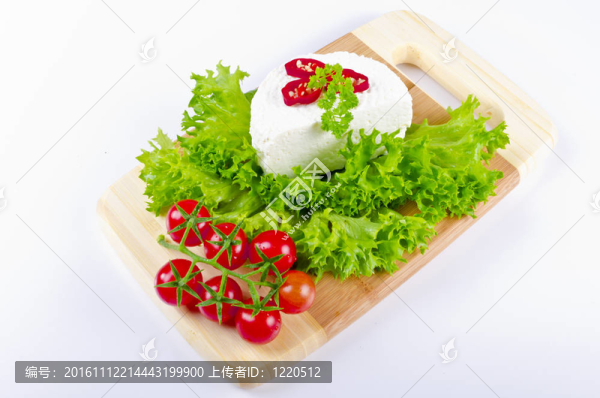 豆腐（波蘭twarozek）西紅柿