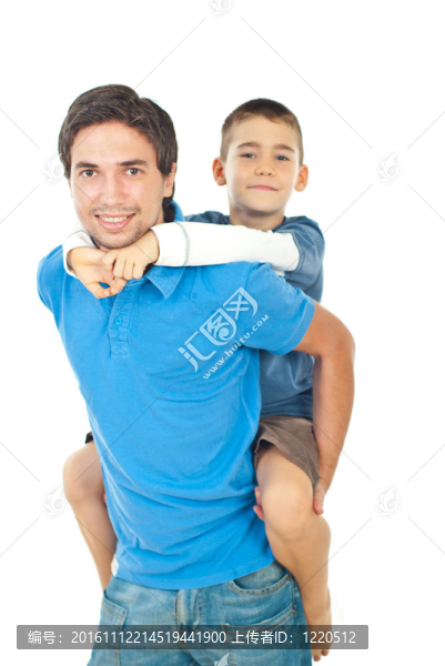 父親給他的兒子背