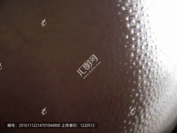 陽光下的女人皮膚