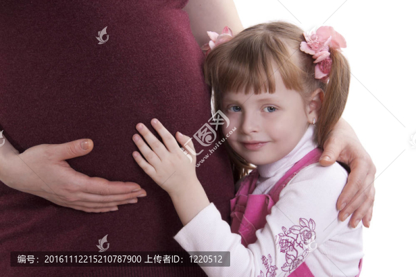 孕婦和她的女兒
