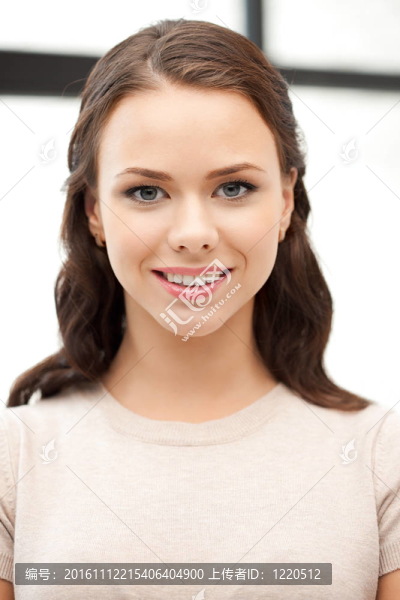 幸福和微笑的女人