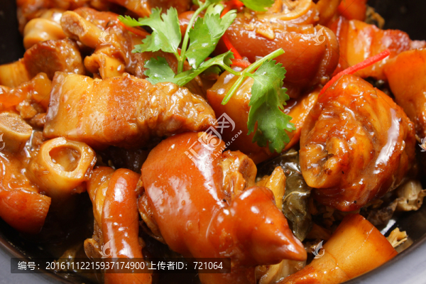 梅菜土豬煲,梅菜豬手煲,燜豬手