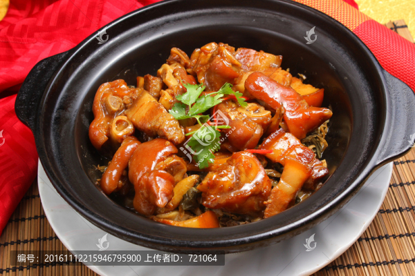 梅菜土豬煲,梅菜豬手煲,燜豬手