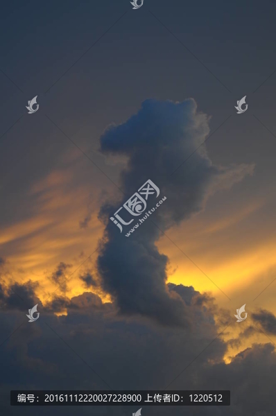 天空和云彩