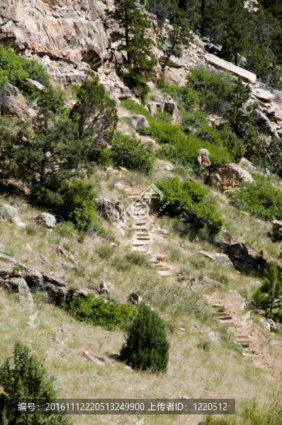在大角山脈蹤跡
