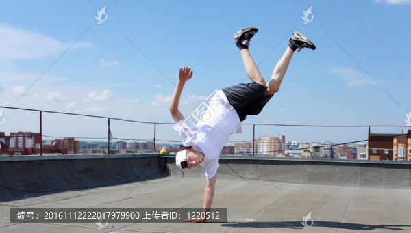 街頭舞者在戶外