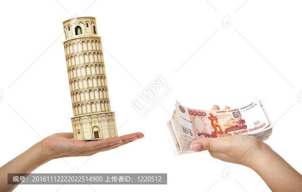 模型的比薩塔和一包一千分之五的筆記在婦女的手。（購(gòu)買意大利之旅）