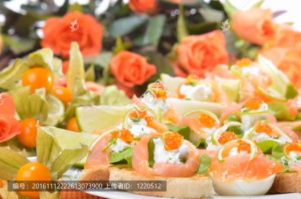 鮭魚和魚子醬點(diǎn)心