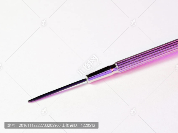 珠寶商把螺絲刀在微距鏡頭