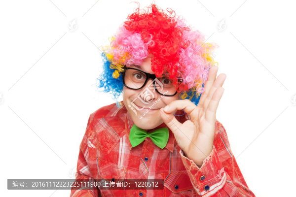 戴假發(fā)的男人
