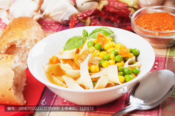 蔬菜面條湯