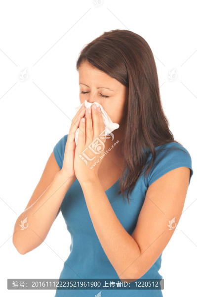 漂亮的黑發(fā)女孩感冒了孤立在白色背景