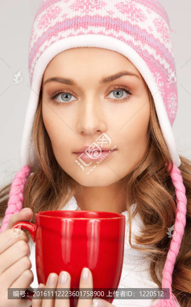 紅杯的女人