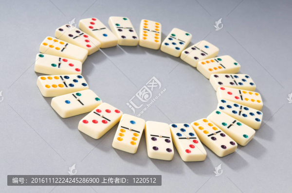 許多塊多米諾效應(yīng)