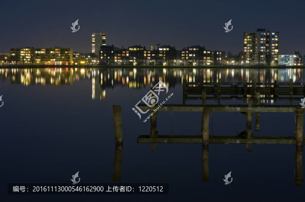夜晚的城市景觀