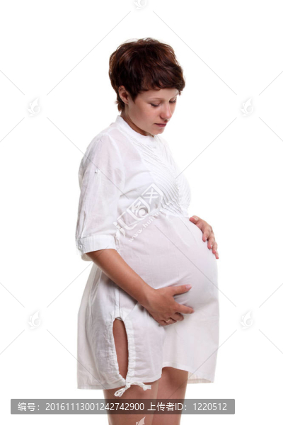 孕婦穿白襯衫