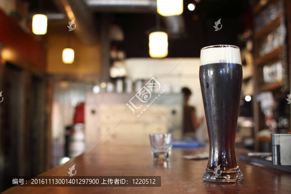 杯啤酒