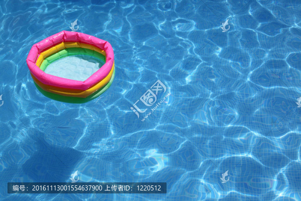 橡膠游泳池