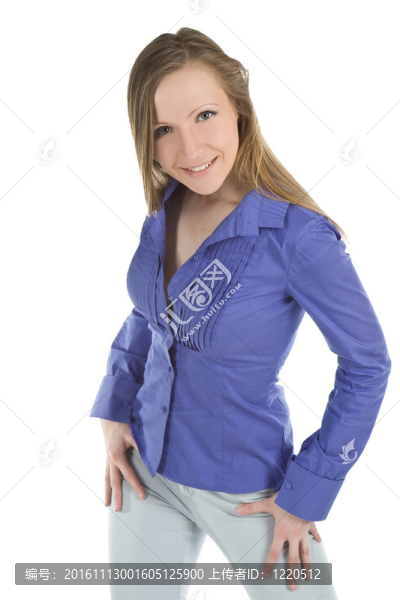 年輕女商人冒充白人背景