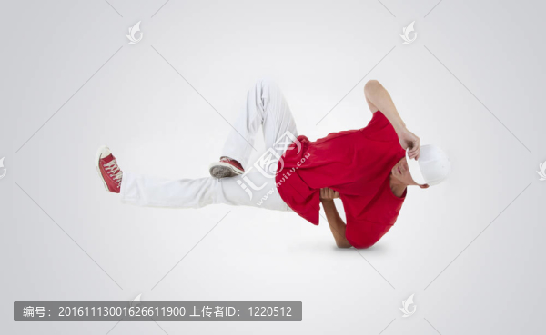 少年跳霹靂舞動作