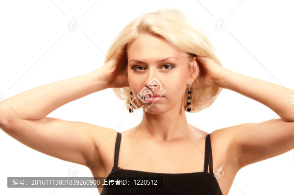 孤立的背景下的女人