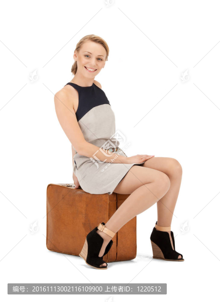 可愛的女人與手提箱