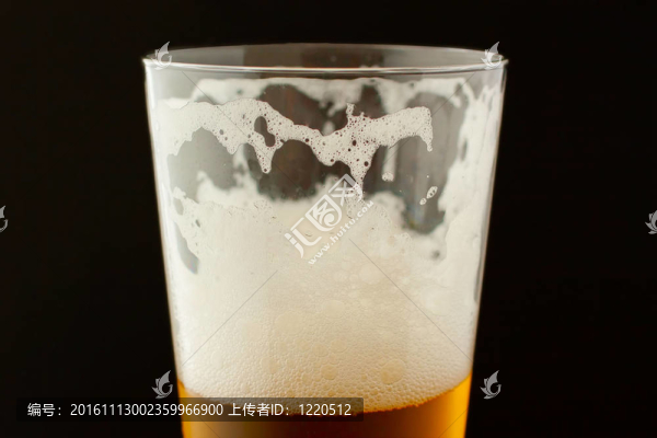 啤酒
