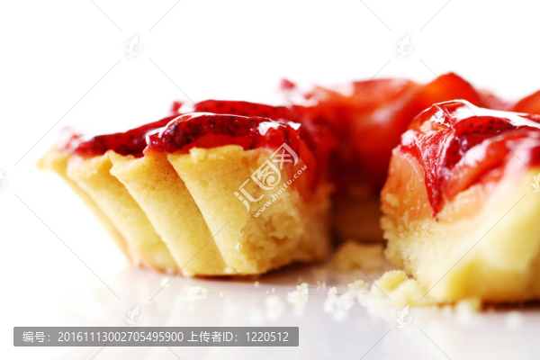 新鮮美味的草莓蛋糕