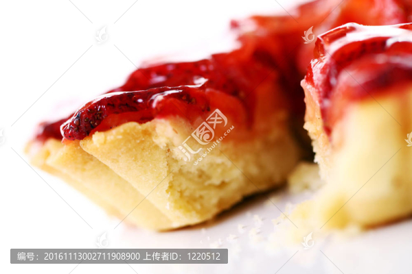 新鮮美味的草莓蛋糕