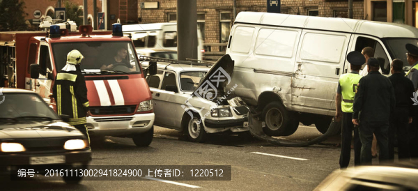 道路交通事故