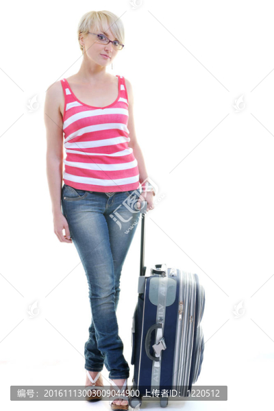 帶旅行袋的女人