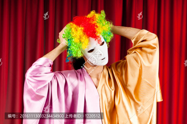 在一個有趣的戲劇觀，使演員