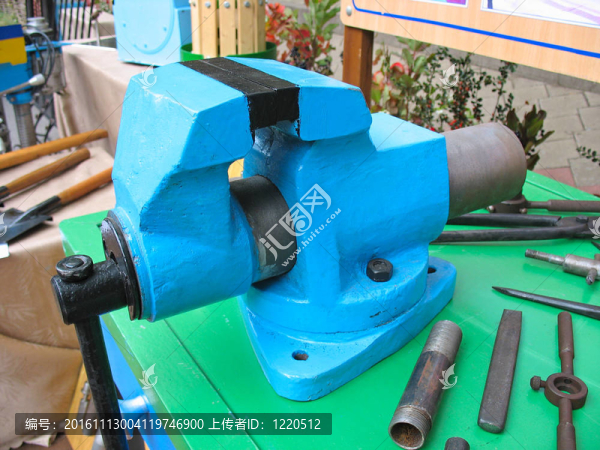 藍(lán)色的舊表機(jī)械虎鉗夾具
