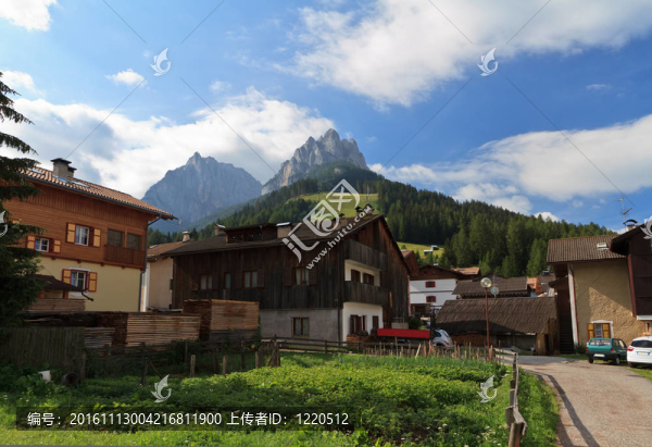 Pozza,di,Fassa；意大利