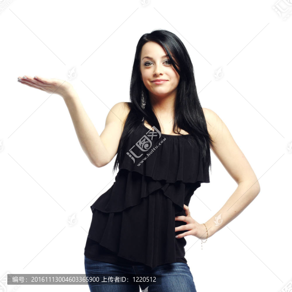 年輕的性感女孩與態(tài)度伸出手來(lái)