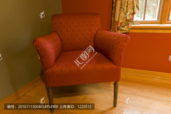 紅色的扶手椅-匯圖網(wǎng) www.fosd68.com 紅色的扶手椅