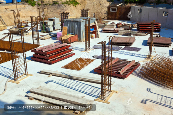 在一個(gè)新房子的建筑工地的材料